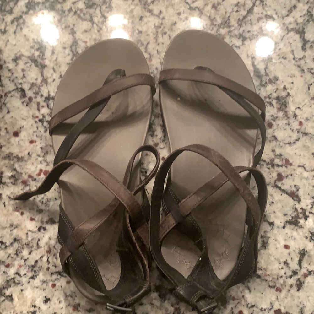 Chaco women’s Juniper black/gray leather sandals..no box!